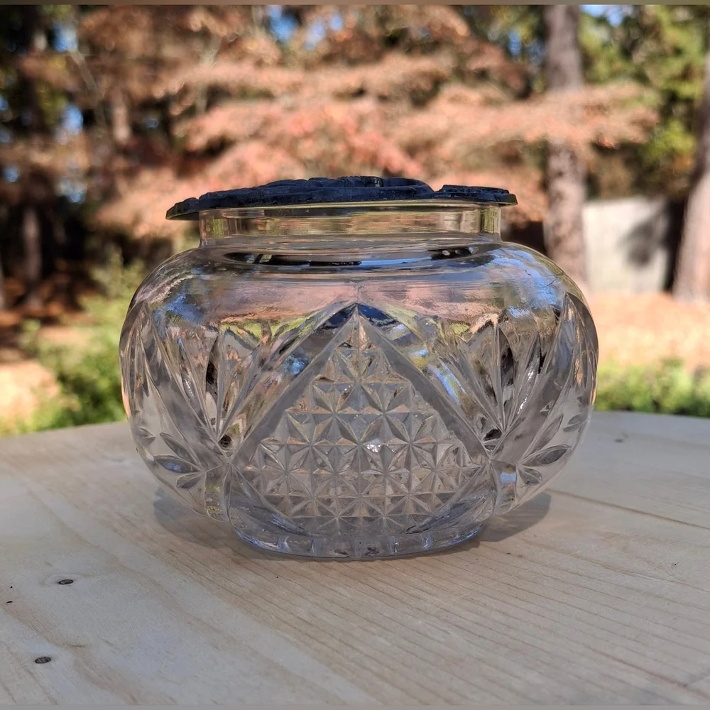 Vintage Clear Cut Glass Vanity Jar Hair Receiver Popourri Jar